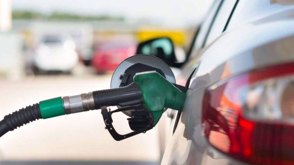 طرح اصلاح سهمیه‌بندی بنزین در دستور کار کمیسیون انرژی نیست