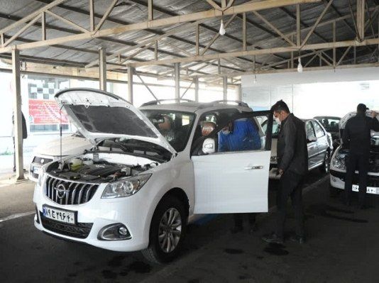 استقبال خریداران خودرو از تحویل حضوری ایران‌خودرو