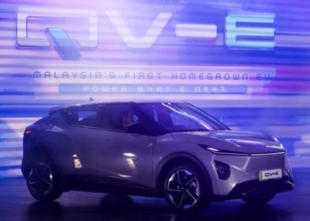 عرضه اولین خودرو برقی بزرگترین خودروساز مالزی