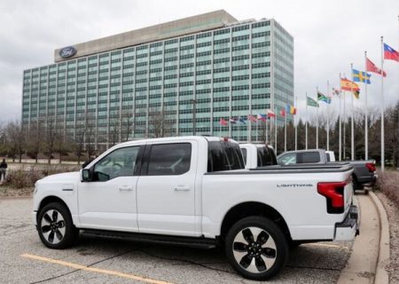 کاهش فروش خودروهای برقی در آمریکا