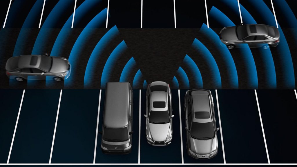 سیستم تشخیص ترافیک در بخش عقبی خودرو