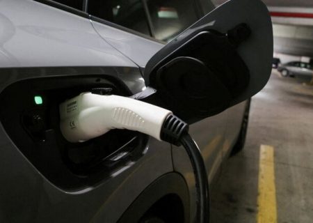 احداث ۱۰۰ ایستگاه شارژ خودروی برقی