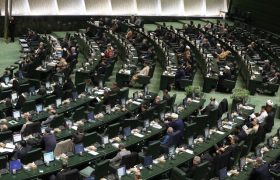 بررسی ایرادات واگذاری ایران خودرو به کروز در دستور امروز مجلس